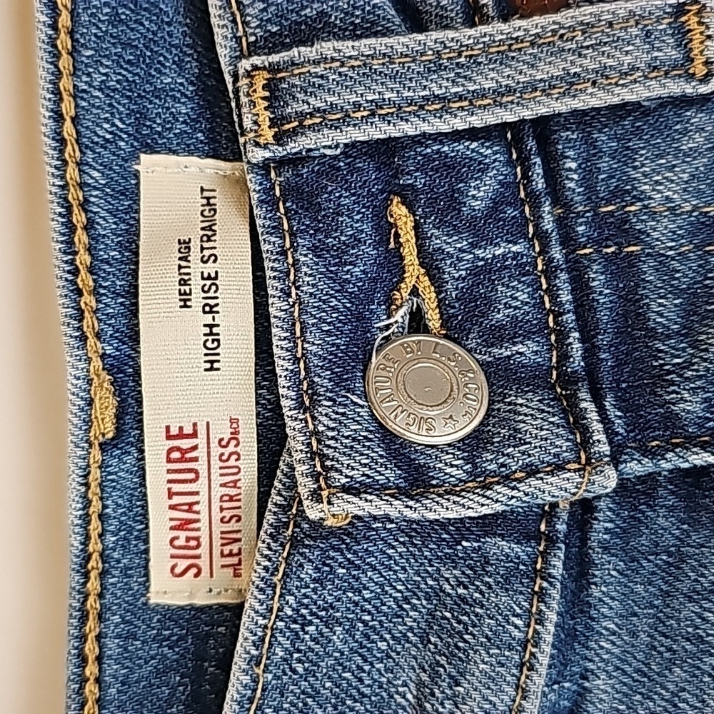 Signature by Levi Strauss Women's High Rise Jeans - Blue - Picture 4 of 7
